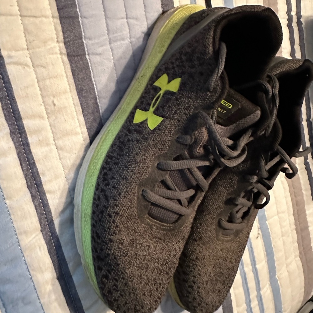 Under Armour tennis shoes